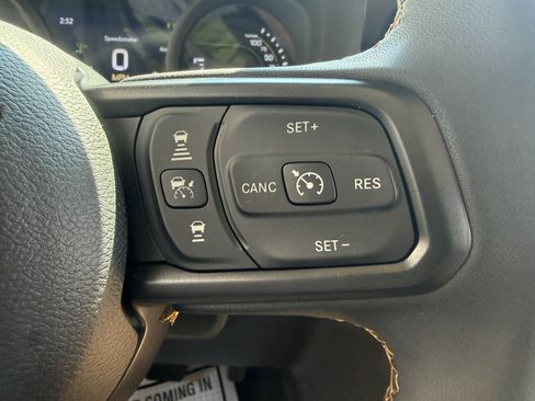 Used 2024 Jeep Wrangler Unlimited w/ LED Headlamp & Fog Lamp Group AWD/4WD image 36