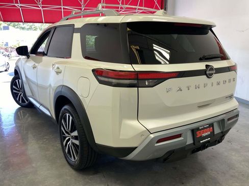 Used 2023 Nissan Pathfinder Platinum w/ Cargo Package AWD/4WD image 5
