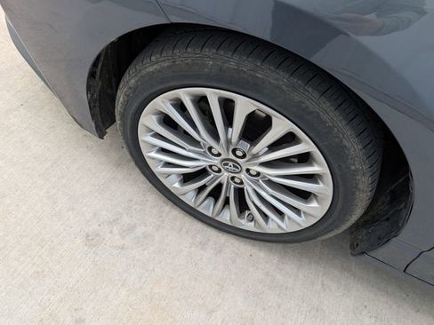 Used 2019 Toyota Avalon Limited w/ Protection Package image 10