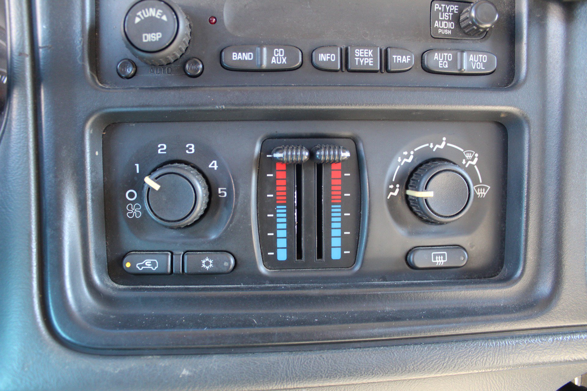 Used 2003 Chevrolet Silverado 2500 LS RWD image 27