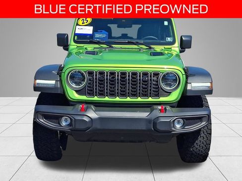 Used 2025 Jeep Wrangler Unlimited Rubicon w/ Safety Group AWD/4WD image 2