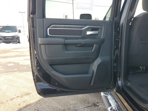 Used 2024 RAM 2500 Big Horn w/ Bed Utility Group image 20