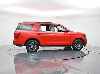 Used 2024 Ford Expedition XLT video 2