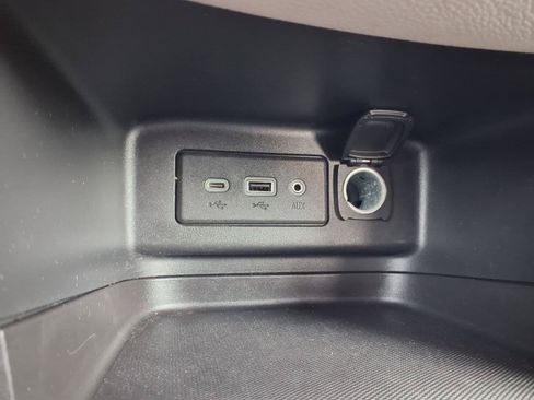 Used 2021 Chevrolet Equinox LS w/ LS Convenience Package FWD image 7