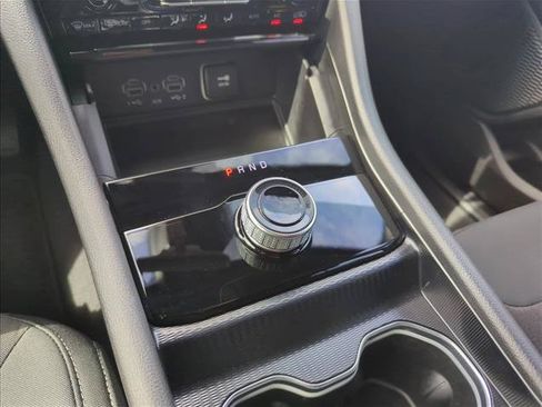 Used 2025 Jeep Grand Cherokee Laredo X w/ Luxury Tech Group I RWD image 11