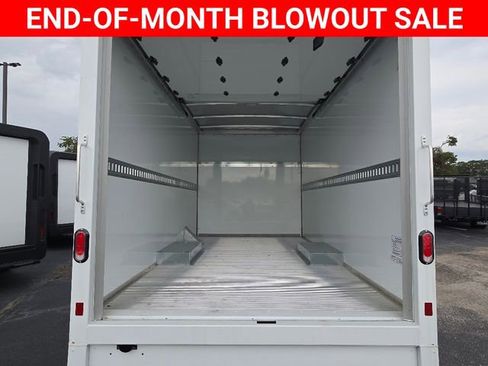 New 2024 Chevrolet Express 3500 w/ Power Convenience Package image 19