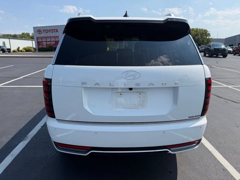 Used 2026 Hyundai Palisade Calligraphy FWD image 2
