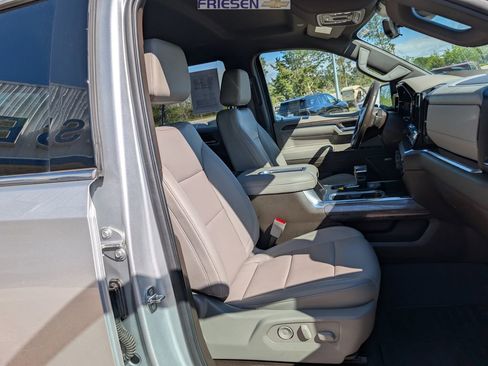 Used 2022 Chevrolet Silverado 1500 LTZ w/ Technology Package AWD/4WD image 26