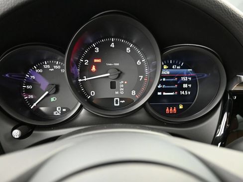 Certified 2025 Porsche Macan AWD/4WD image 27