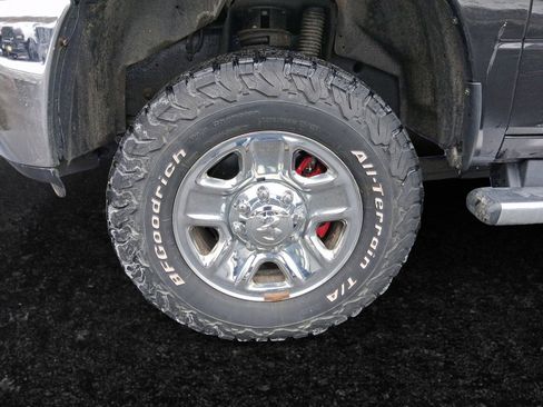 Used 2017 RAM 2500 SLT w/ Luxury Group image 15