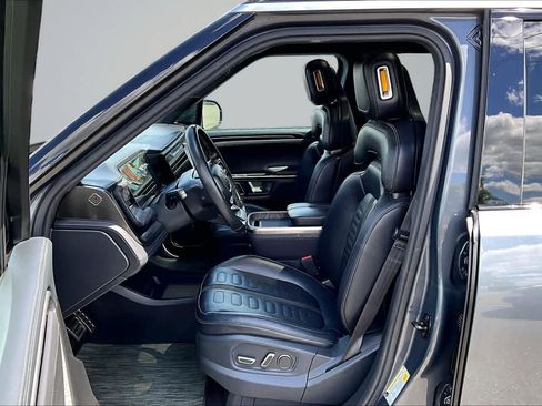 Used 2023 Rivian R1S Adventure AWD/4WD image 11