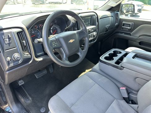 Used 2018 Chevrolet Silverado 1500 Custom w/ Custom Value Package RWD image 18
