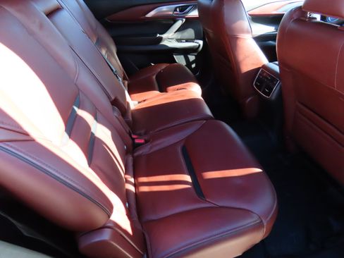 Used 2018 MAZDA CX-9 Signature image 12