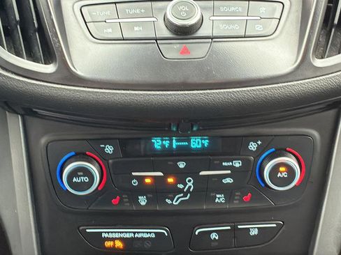 Used 2019 Ford Escape SE image 20