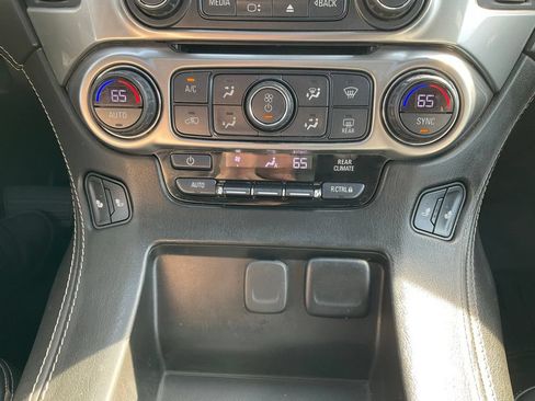 Used 2018 Chevrolet Suburban LT AWD/4WD image 14