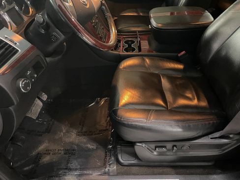 Used 2009 Cadillac Escalade EXT image 16