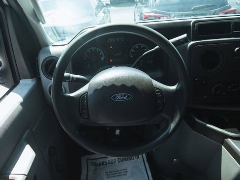 Used 2019 Ford E-350 and Econoline 350 Super Duty image 11