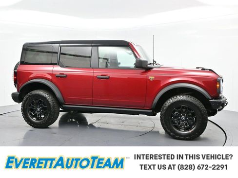 Used 2026 Ford Bronco Badlands AWD/4WD image 1
