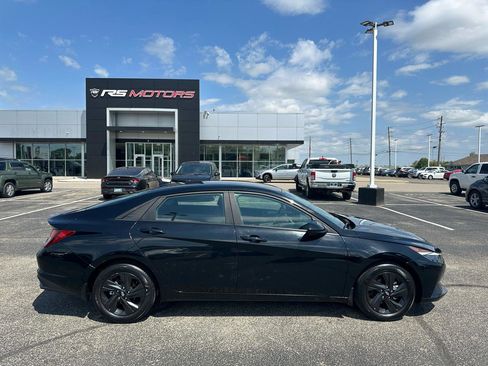 Used 2023 Hyundai Elantra SEL FWD image 15