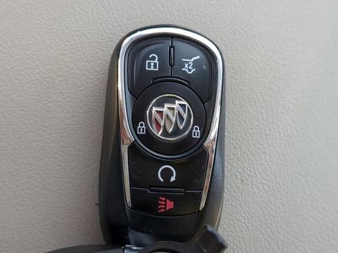 Used 2020 Buick Enclave Essence AWD/4WD image 28