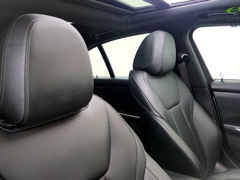 Used 2023 BMW 330i Sedan w/ Driving Assistance Package RWD image 40