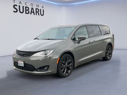 Used 2020 Chrysler Pacifica Touring w/ S Appearance Package