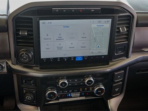 Used 2024 Ford F150 Platinum image 13