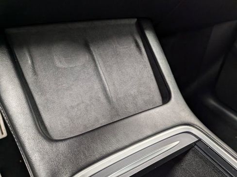 Used 2023 Tesla Model Y Performance image 22