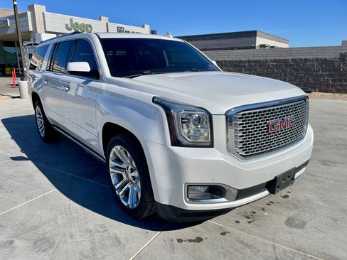 Used 2017 GMC Yukon XL Denali w/ Open Road Package image 7