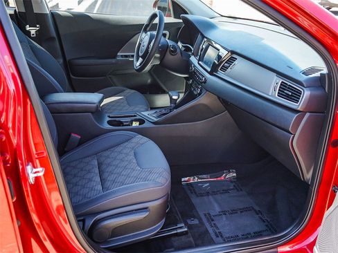 Used 2019 Kia Niro LX image 12