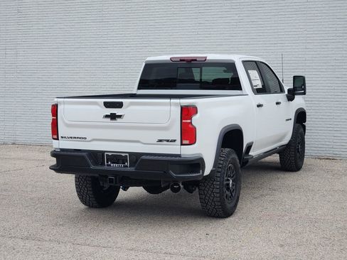New 2026 Chevrolet Silverado 2500 ZR2 w/ LPO, Dark Essentials Package AWD/4WD image 4