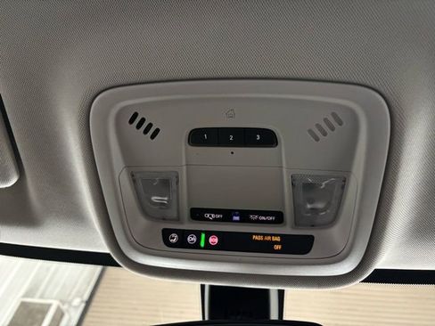 Used 2019 Chevrolet Traverse LT w/ LPO, Floor Liner Package image 23