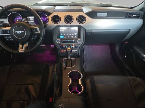 Used 2016 Ford Mustang Premium image 11