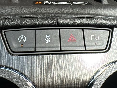 Certified 2023 GMC Acadia SLT w/ Elevation Edition AWD/4WD image 22