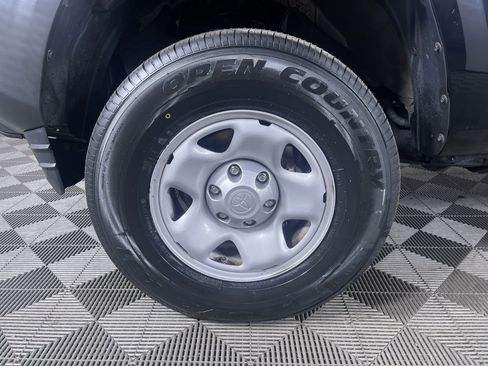 Used 2022 Toyota Tacoma SR image 24