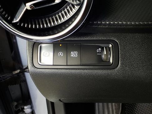 Used 2025 Chevrolet Equinox LT w/ Convenience Package II FWD image 19