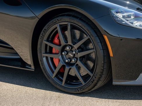 Used 2019 Ford GT RWD image 8