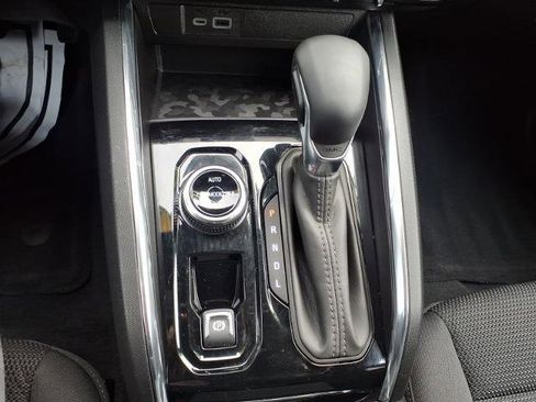 Used 2025 GMC Canyon Elevation image 23