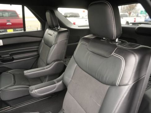 Used 2022 Ford Explorer ST image 13