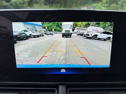 Used 2026 Chevrolet Trax LT w/ LT Convenience Package FWD image 14