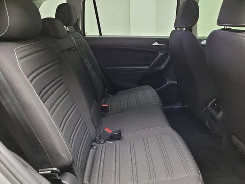 Used 2022 Volkswagen Tiguan S image 19