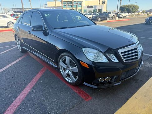 Used 2010 Mercedes-Benz E 350 Sedan image 3