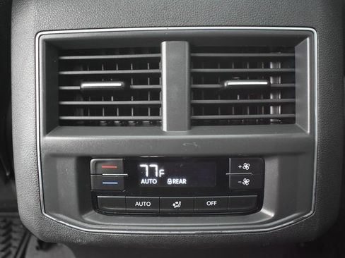 Used 2019 Volkswagen Atlas SEL image 38