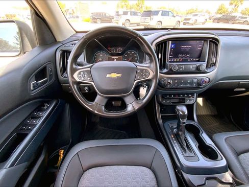 Used 2022 Chevrolet Colorado Z71 image 5