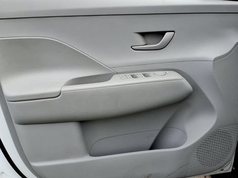 Used 2024 Hyundai Kona SEL AWD/4WD image 12