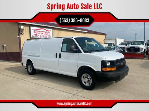 Used 2014 Chevrolet Express 3500 Extended image 1
