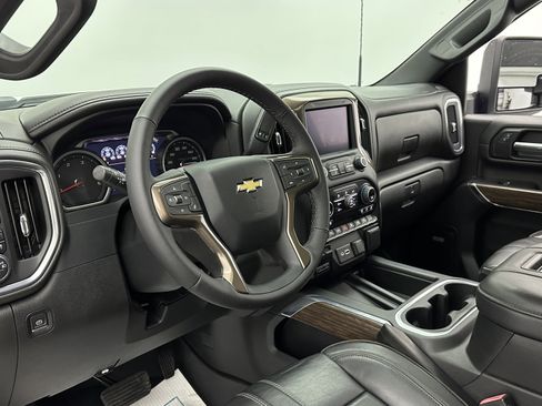 Used 2022 Chevrolet Silverado 3500 High Country image 15