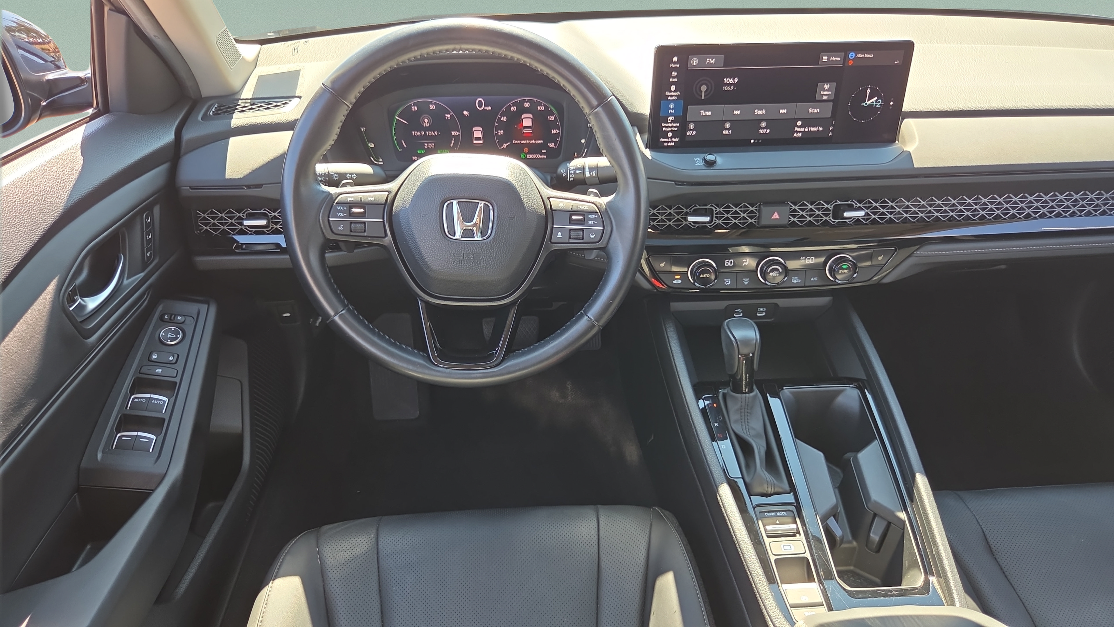 Certified 2024 Honda Accord EX-L image 2