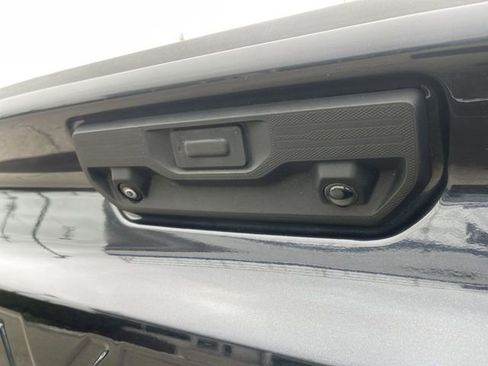 Used 2022 Chevrolet Silverado 1500 LT image 8