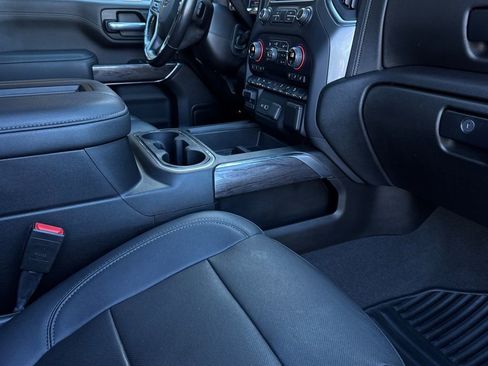 Certified 2021 Chevrolet Silverado 2500 LTZ w/ LTZ Plus Package image 17